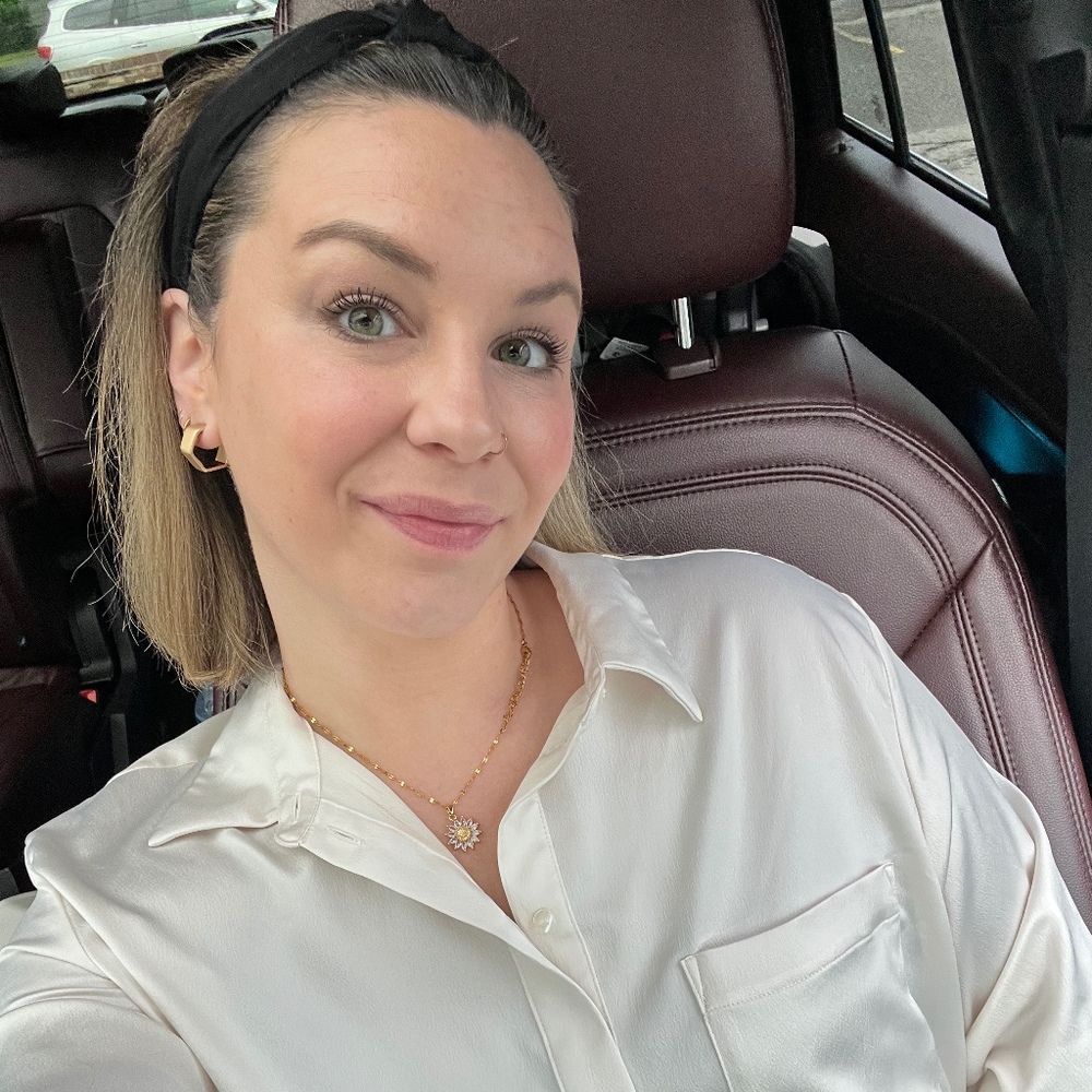 Meet your Posher, Danielle